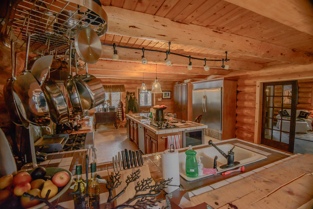 A large modern kitchen in a mountain chalet in Vermont