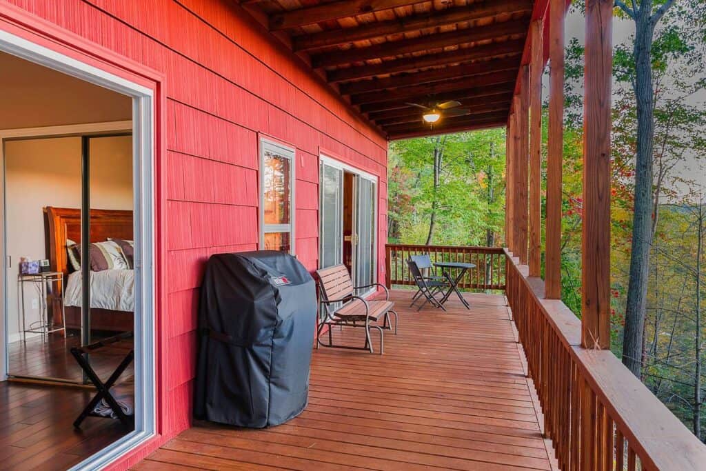 8 Charming Cabins in Connecticut to Book Now | New England ...