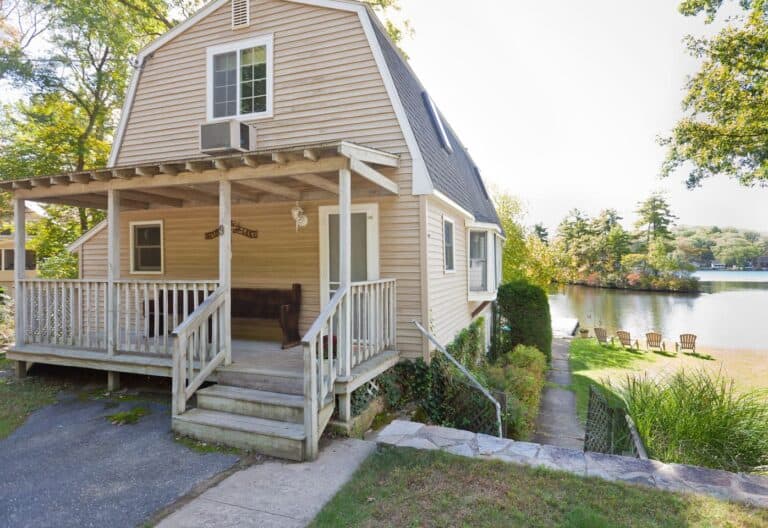 15 Best Airbnbs in Massachusetts (from Coastal Cottages to Lake Houses