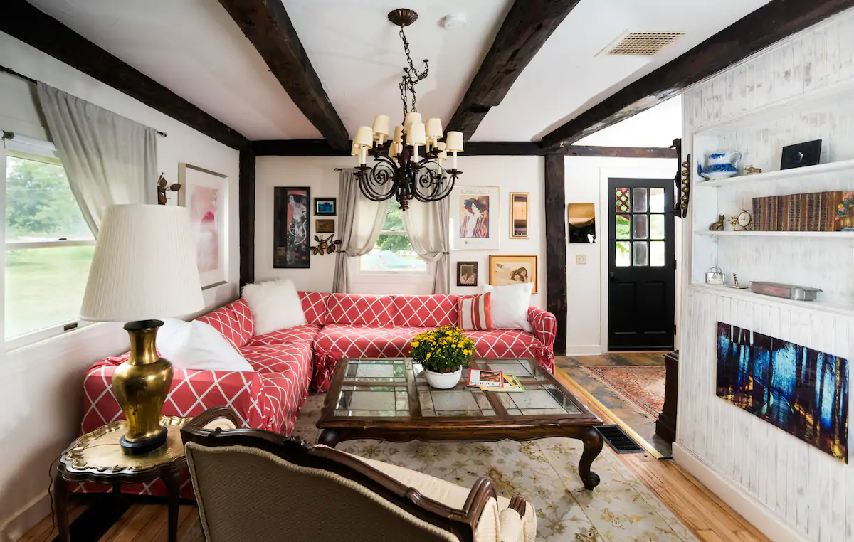 A living room filled with furniture