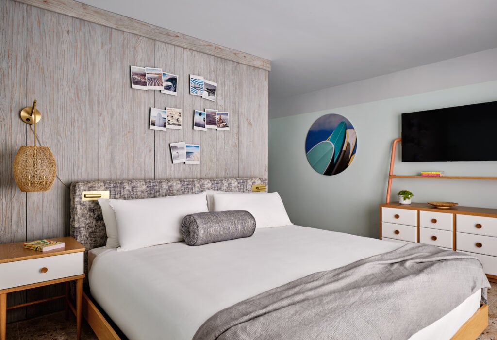 A hotel room decorated in nautical grey at a Red Jacket Resort on Cape Cod